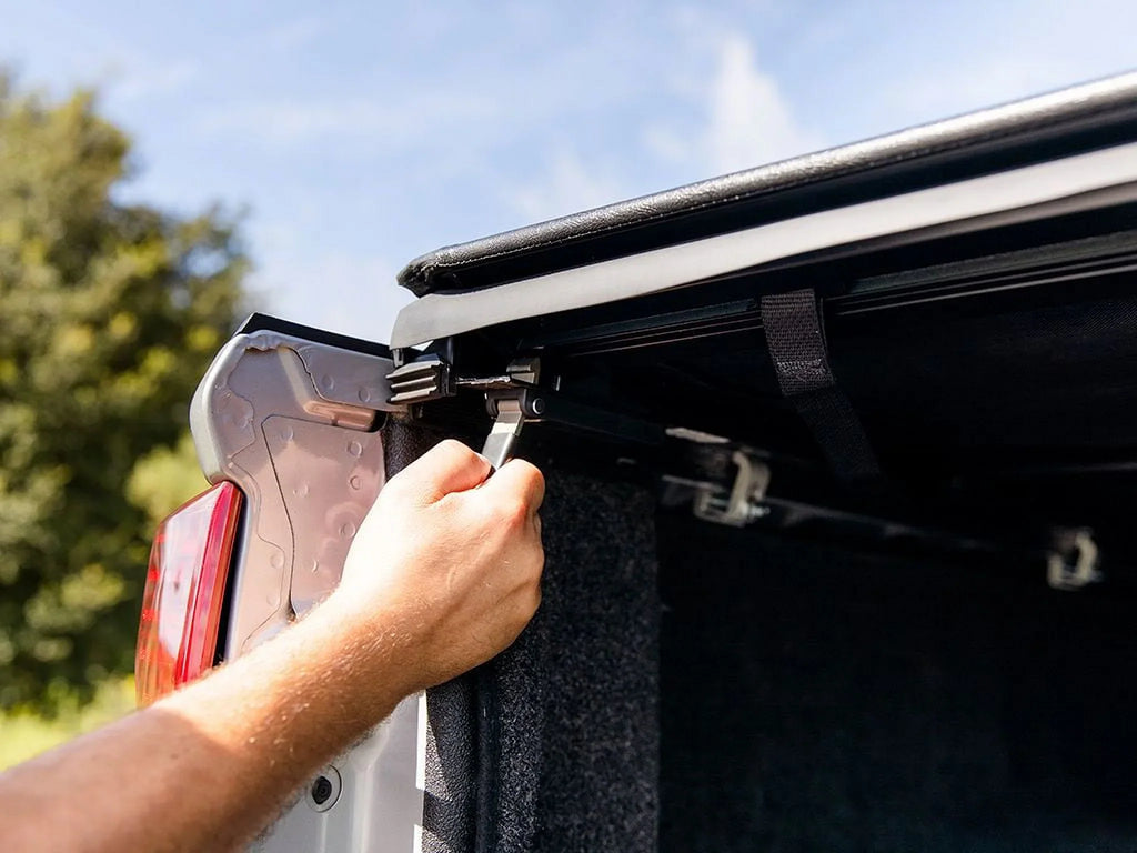 Gator by RealTruck SRX Roll-Up Tonneau protector appropriate with 2022-2024  Tundra 6'7" Bed w/ Deck Rail System