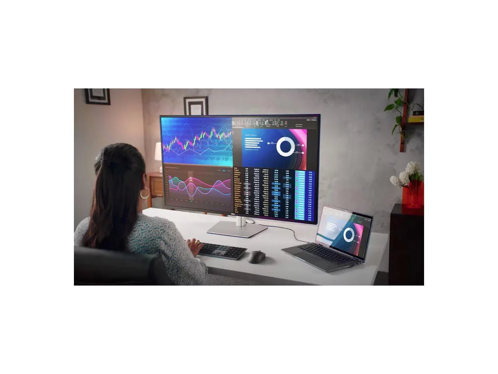 UltraSharp 42.5' UHD Monitors - 5 ms  GTG - 3840 x 2160 (4K) - 350 Nit - IPS Panel - 16:9