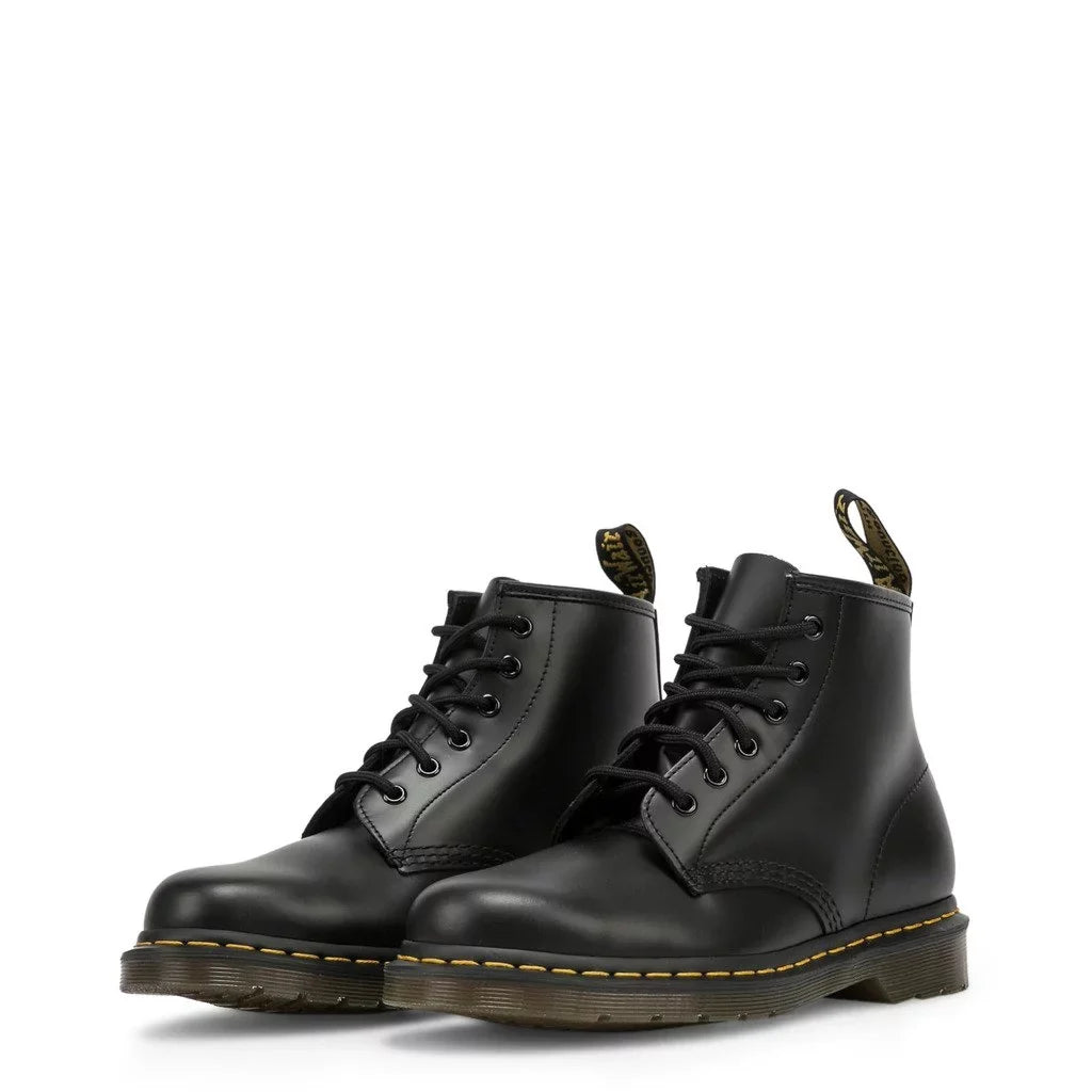 Martens 101 6-Eye Boot. Dr