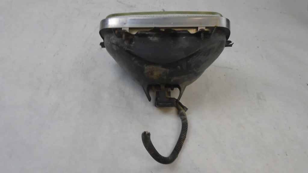 Pre-Owned 1997-2015 Chevrolet Express Van Right RH Head Light Lamp Sealed Beam OEM LKQ (Good)