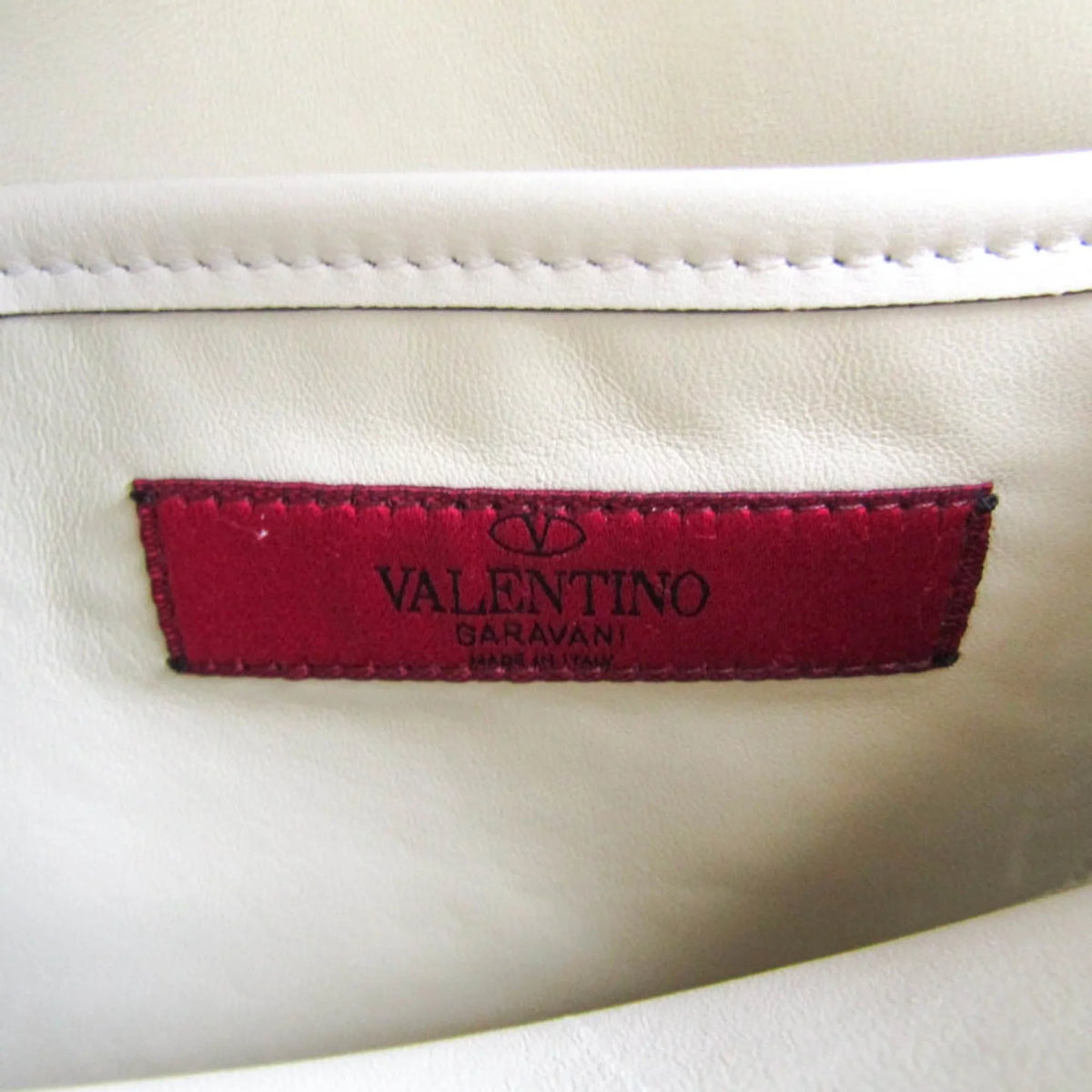Pre-Owned Valentino Garavani Women,Men Leather Shoulder Bag Light Beige (Good)