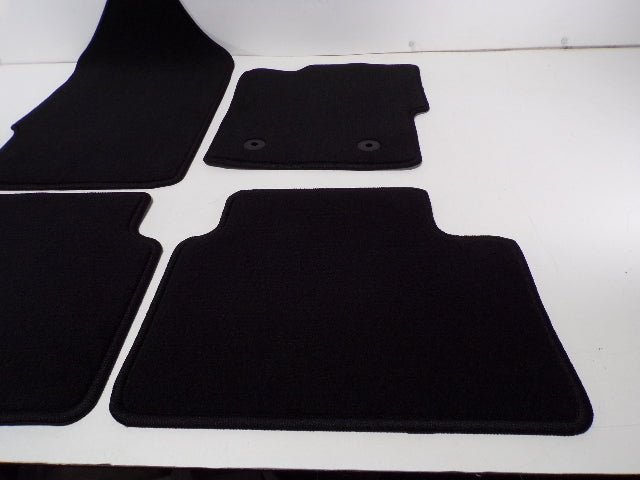 Pre-Owned 22  Ranger Set of 4 *NEW* Black Cloth Floor Mats OEM LKQ (Good)