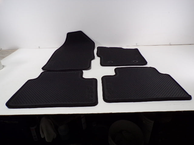 Pre-Owned 22  Ranger Set of 4 *NEW* Black Cloth Floor Mats OEM LKQ (Good)